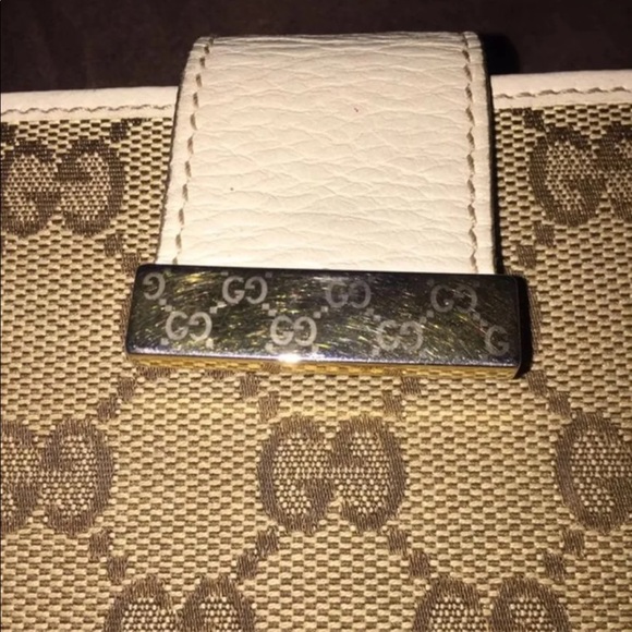 Gucci Monogram Wallet - Picture 8 of 11